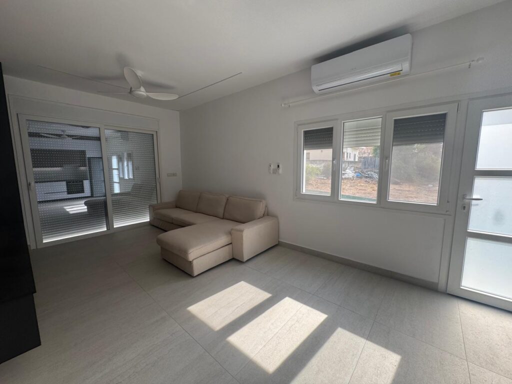 WhatsApp Image 2025 11 07 at 12.22.34 (12)